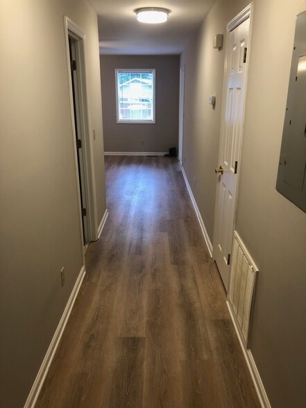 Building Photo - 254 Sloans Grove Rd