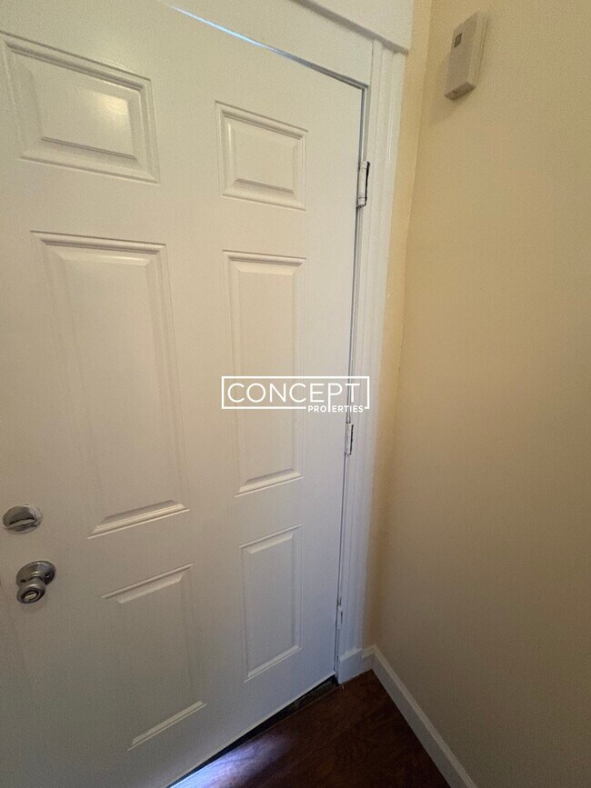 Building Photo - 39 Jackson Rd