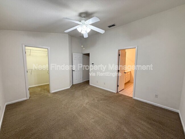 Building Photo - 5794 Sandstone Way