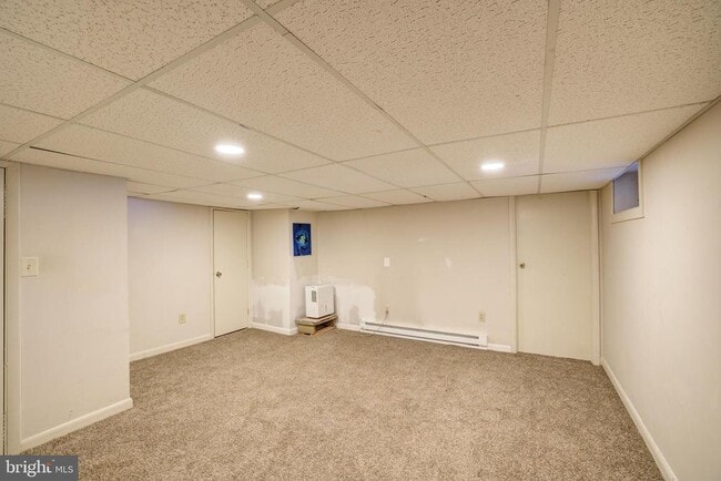 Building Photo - 107 E 6th St