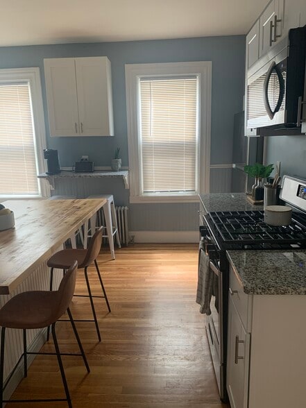 Kitchen - 130 Sutton St