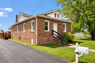 Building Photo - Three Bedroom Home in Middle River