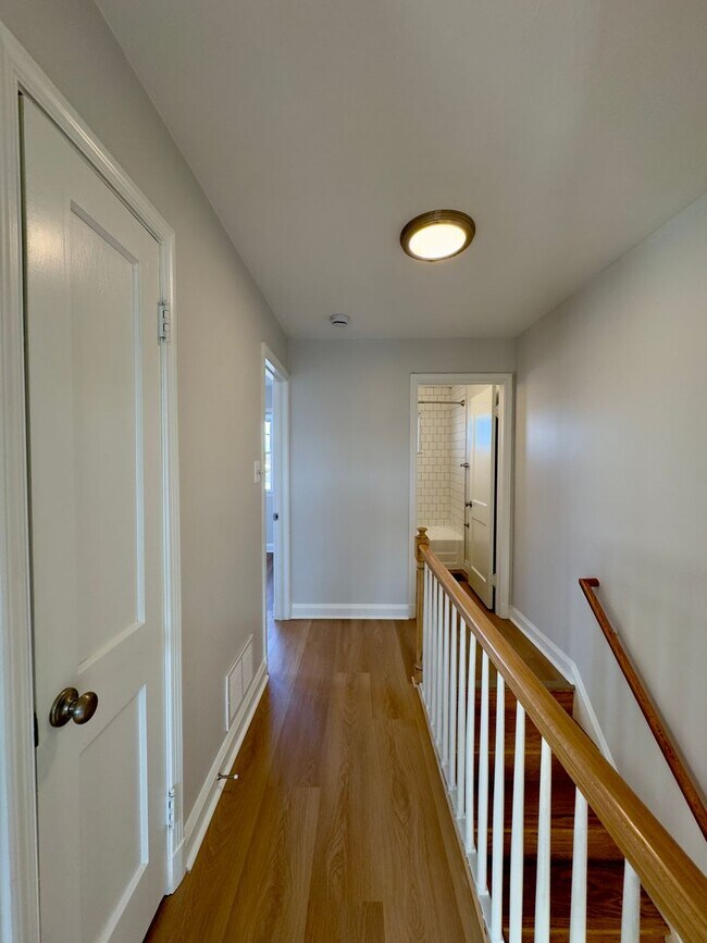 Building Photo - Renovated 3 Bed / 1.5 Bath in Essex | Parking Pad | Available 1/19/2026