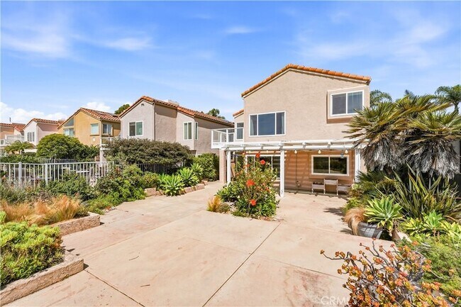 Building Photo - 31398 Isle Vista