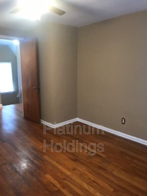 Building Photo - 13790 Cedar Rd