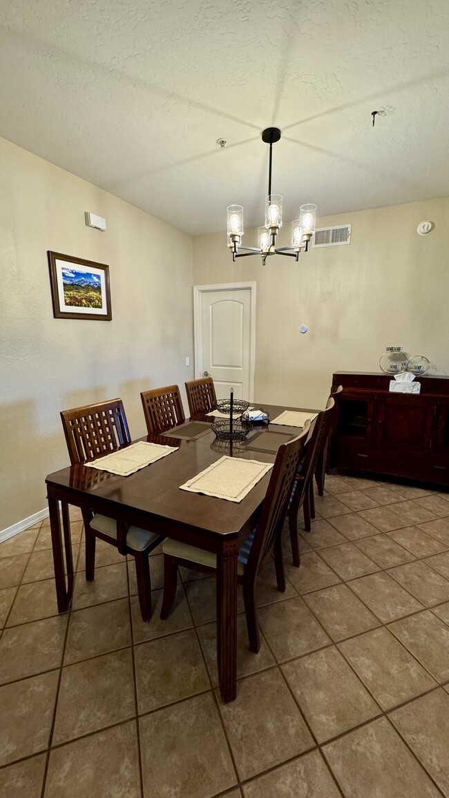 Dining room - 16410 S 12th St