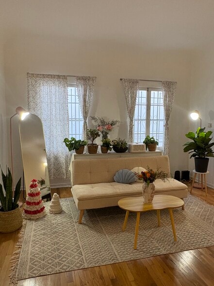 Typical Tenant Setup - 140 Roxbury Dr