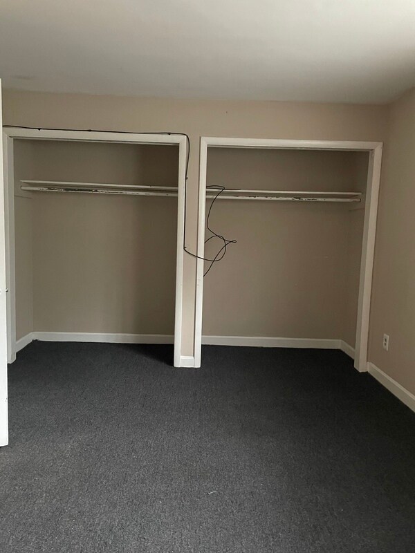 Building Photo - 2000 Patio Ct