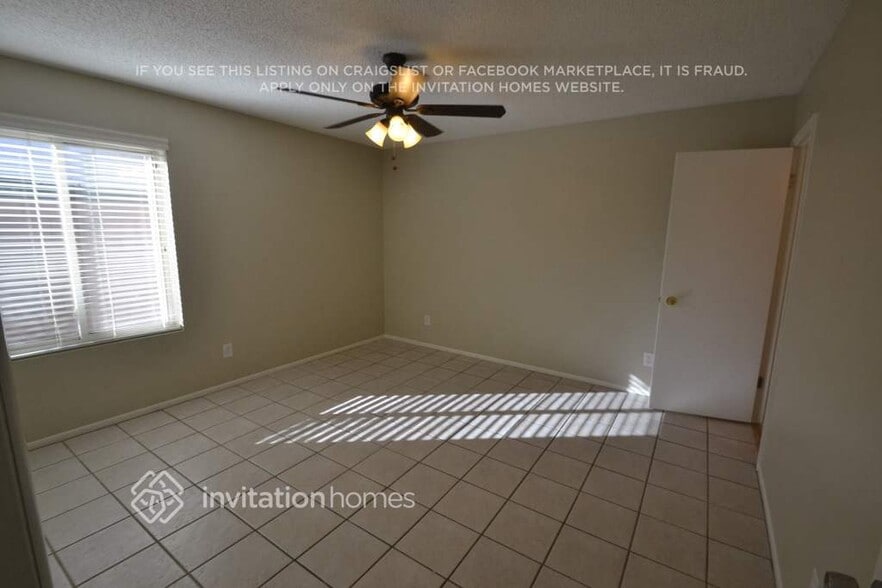 Building Photo - 4220 W Mission Ln