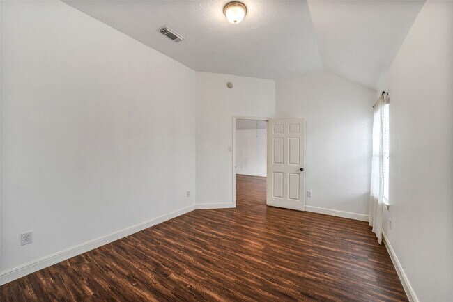 Building Photo - 16810 Noble Pass Ln