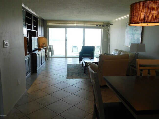 Building Photo - 1555 N Hwy A1A