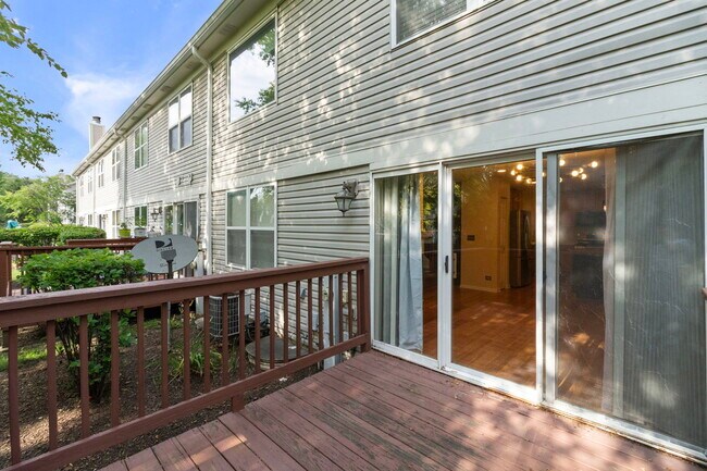 Building Photo - 3057 Serenity Ln