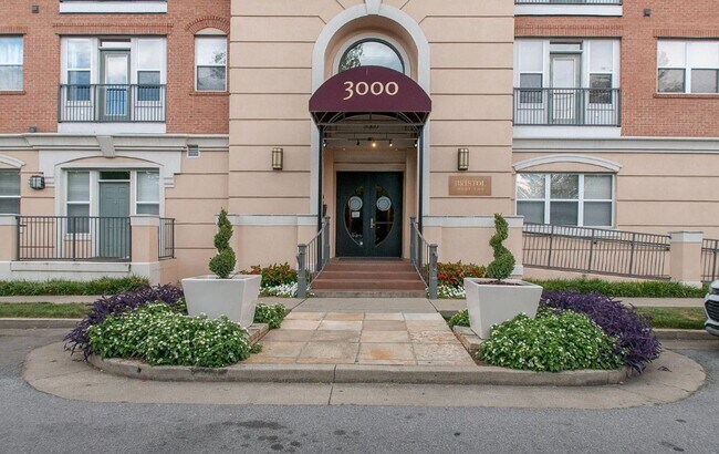 Building Photo - 3000 Vanderbilt Pl
