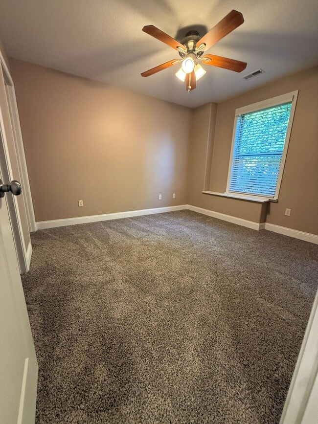 Building Photo - 6802 Stanwood Dr