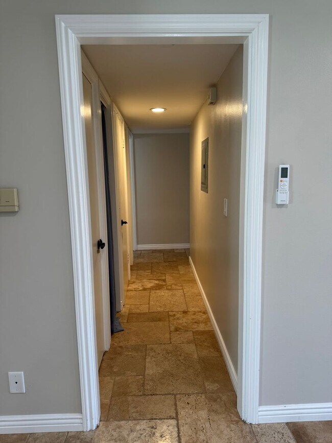 Building Photo - Turnkey Single-Story Home in Prime Camaril...