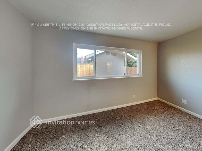 Building Photo - 503 Hacienda Ln