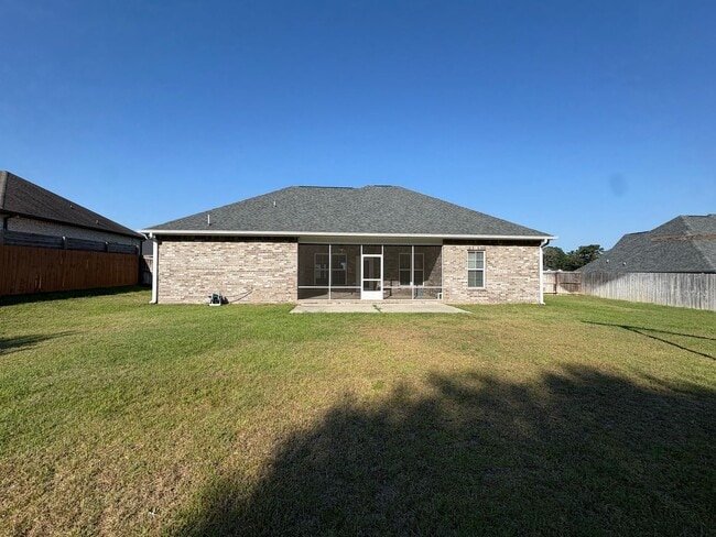 Building Photo - Available October!