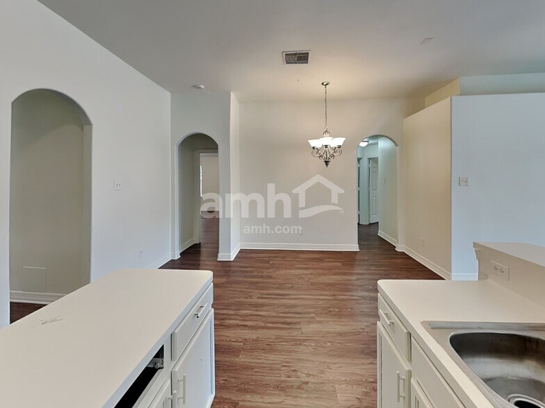 Building Photo - 19072 Hammer Ln