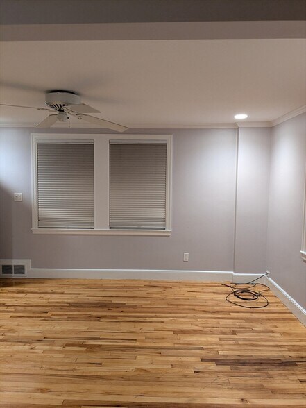 Building Photo - 33 Paragon Rd