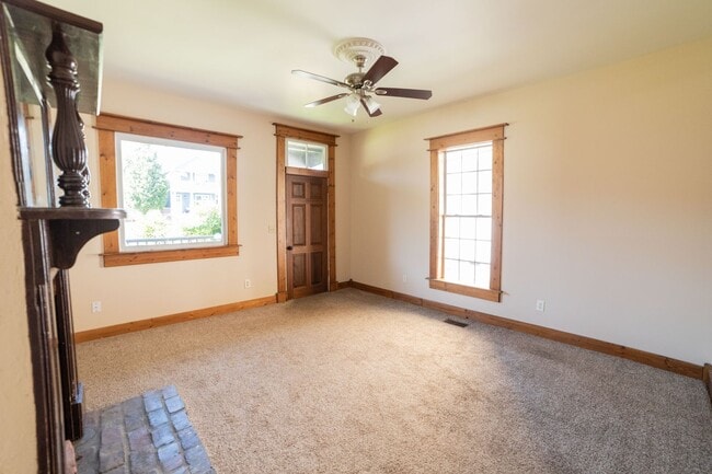 Building Photo - Charming 2Bedroom Apartment in The Nations