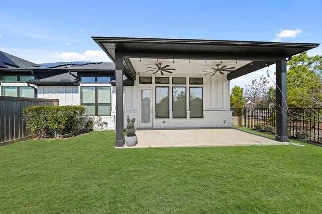 Building Photo - 15303 Leal Rancho Ct