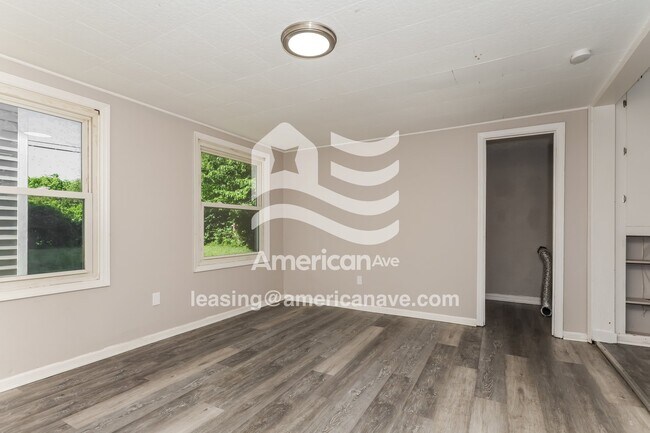 Building Photo - 2195 Mountview Cir