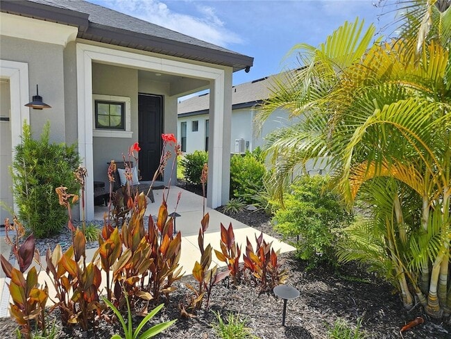 Building Photo - 15285 Shady Palms Ln