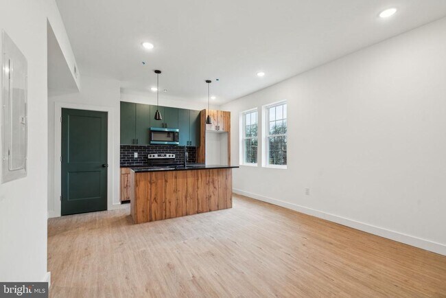 Building Photo - 4243 Mantua Ave