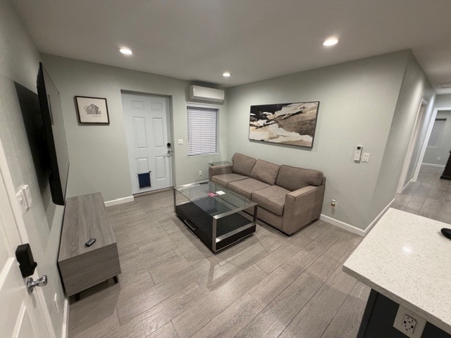 Building Photo - 13841 Sherwood St