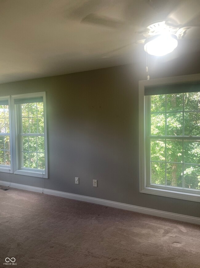 Building Photo - 5670 Honey Locust Dr