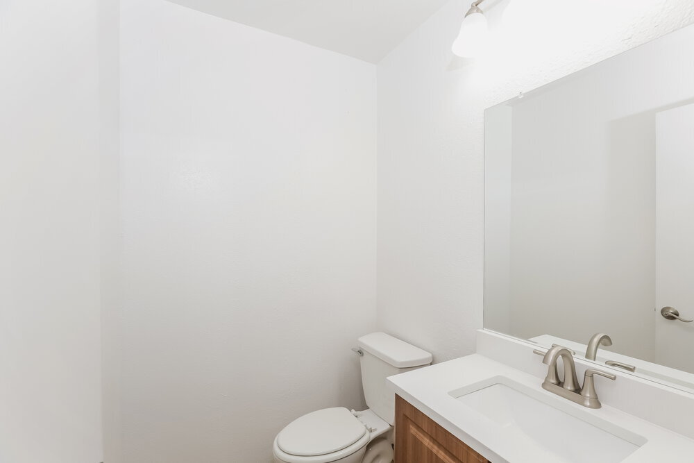 Building Photo - 4014 E Apollo Rd