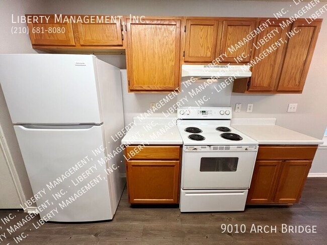 Building Photo - 9010 Arch Bridge