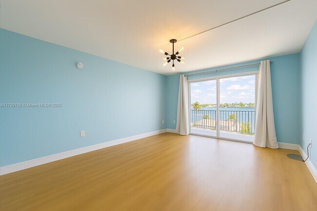 Building Photo - 2233 Calais Dr