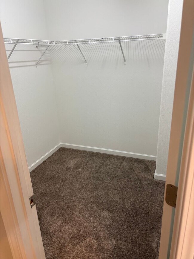 Building Photo - Newly Renovated Four Bedroom Home In North...