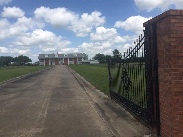 Building Photo - 13673 I-30 Frontage Rd