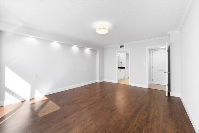 Building Photo - 3500 Galt Ocean Dr