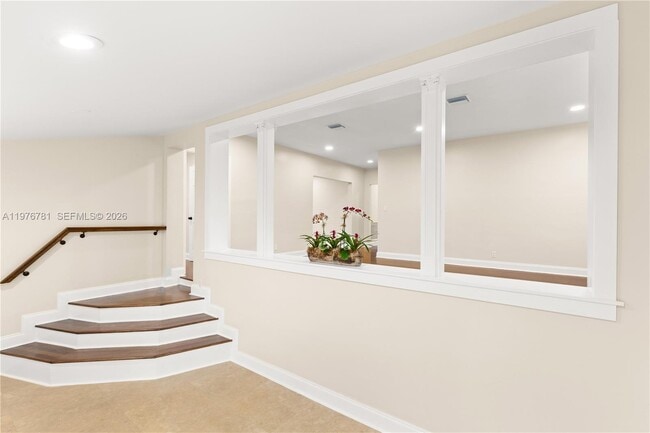 Building Photo - 140 Santander Ave