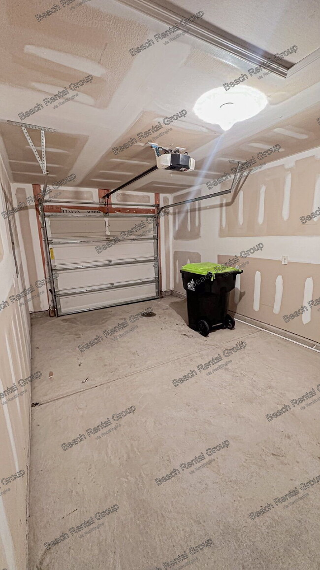 Building Photo - 166 Foxford Dr