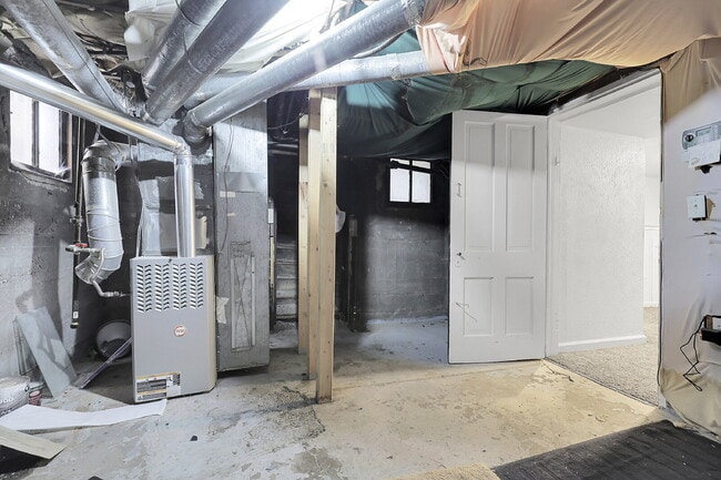 Building Photo - $1,395.00 - 2 Beds, 1 Bath, Condo in Denve...