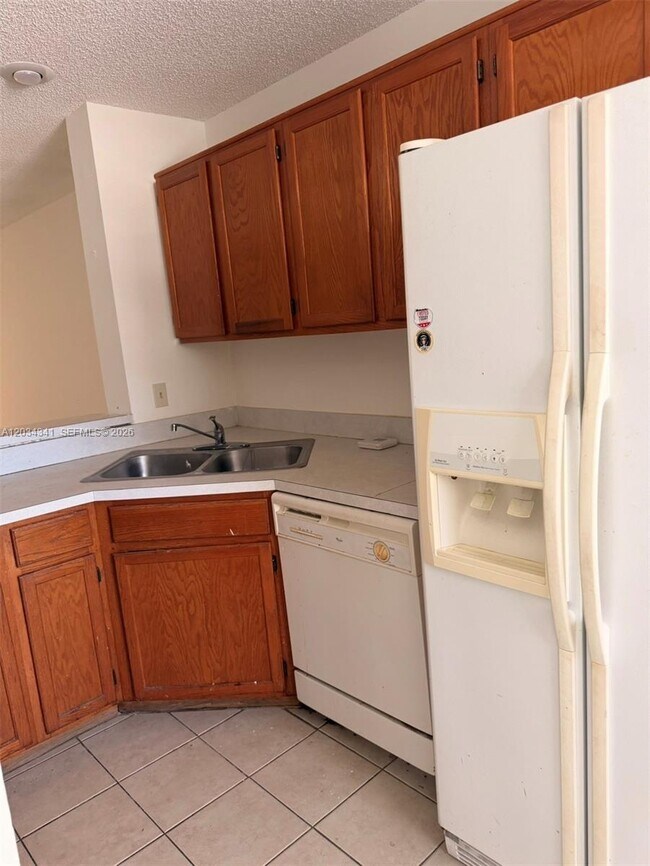 Building Photo - 13785 Bottlebrush Ct
