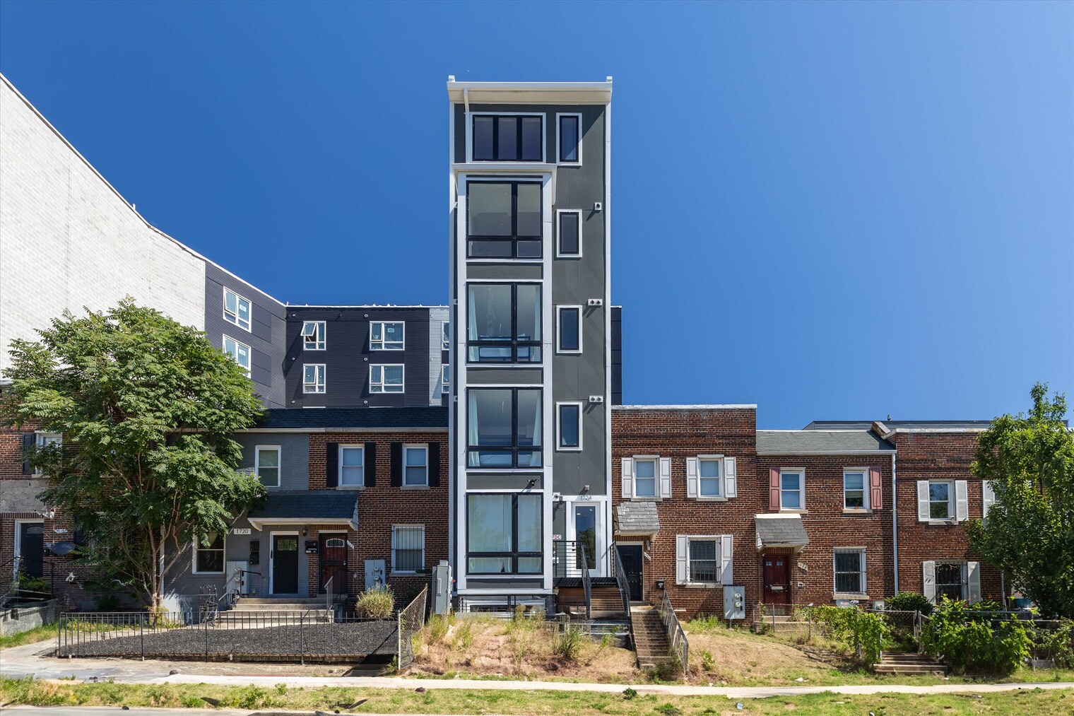 Building Photo - 1726 H St NE