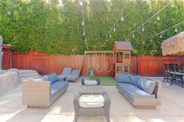 Building Photo - 660 Woodbury Rd