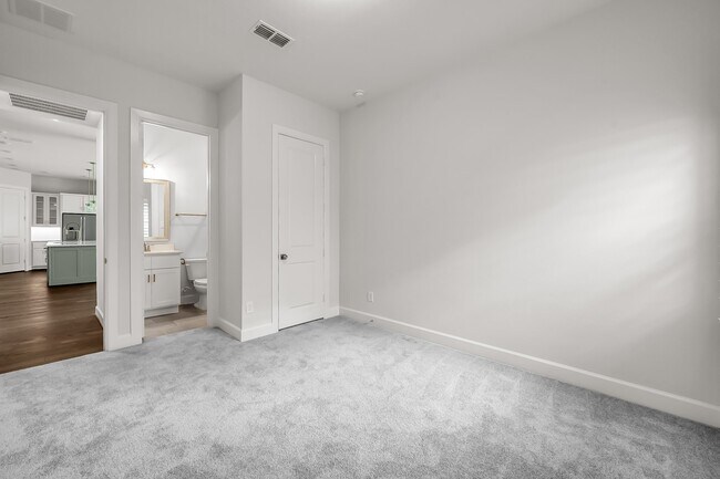 Building Photo - 32336 Noble Crk Dr