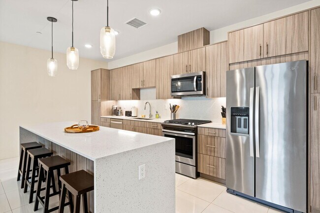 Building Photo - 191 The Riv