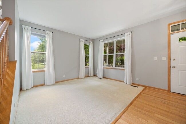 Building Photo - 2805 Overbeck Ln