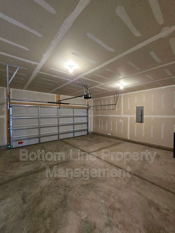 Building Photo - 549 Blackpool Ct