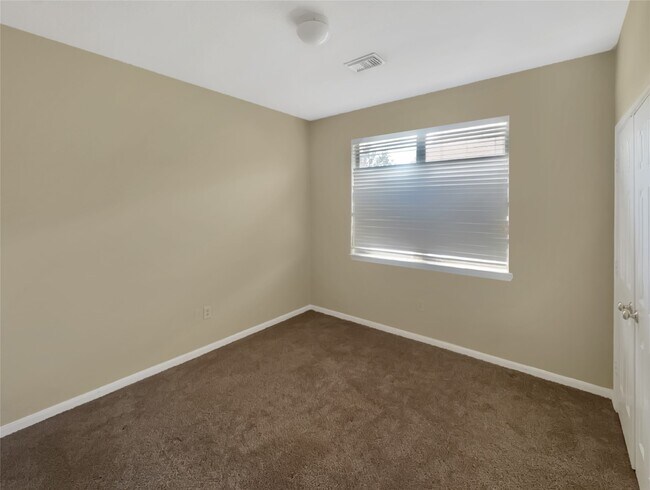 Building Photo - 3746 E Ashford Villa Ln