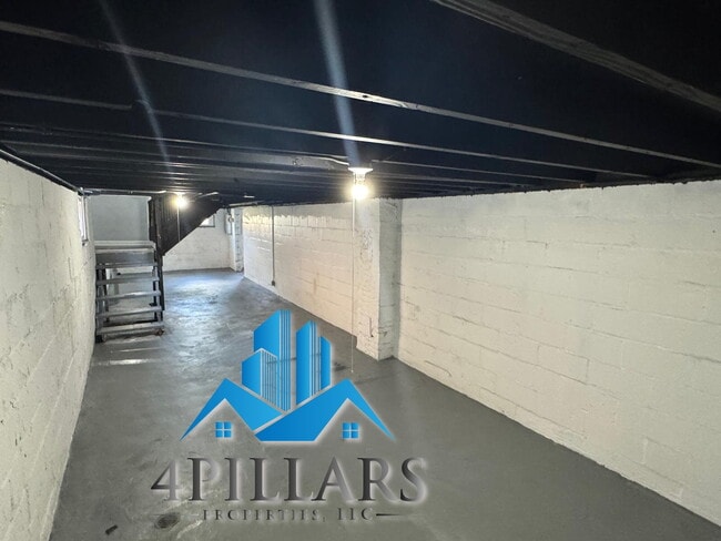 Building Photo - "Beautiful 3-Bedroom Retreat with 2 Baths ...
