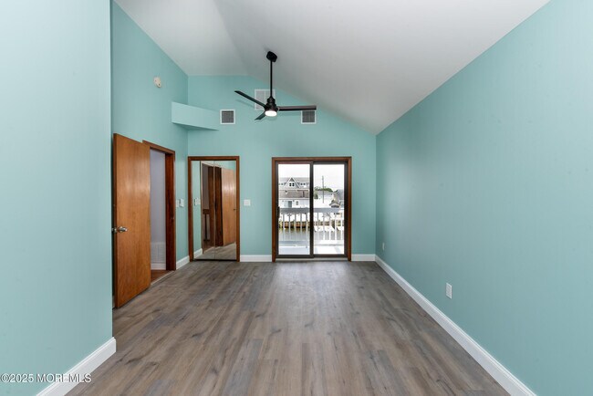 Building Photo - 813 Cable Dr