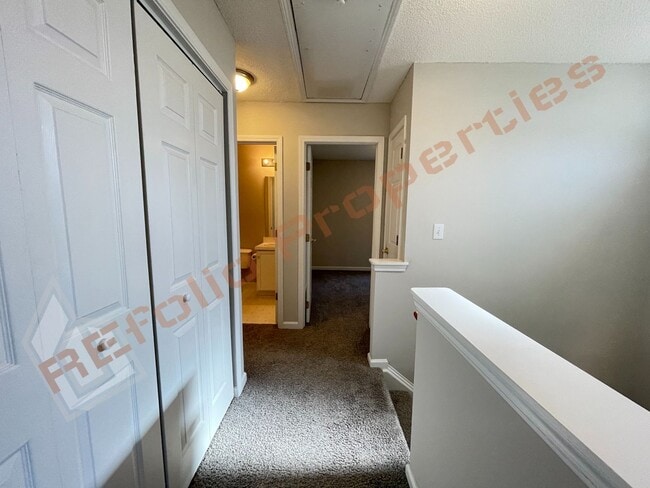 Building Photo - Charming 3-Bedroom Cul-de-Sac Home with Sc...